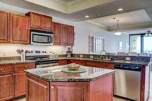 Private kitchen - Two-bedroom Apartment (Dauphin Island)