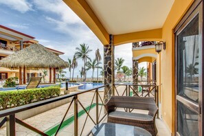 House, Multiple Beds (Three-Bedroom House) | Balcony