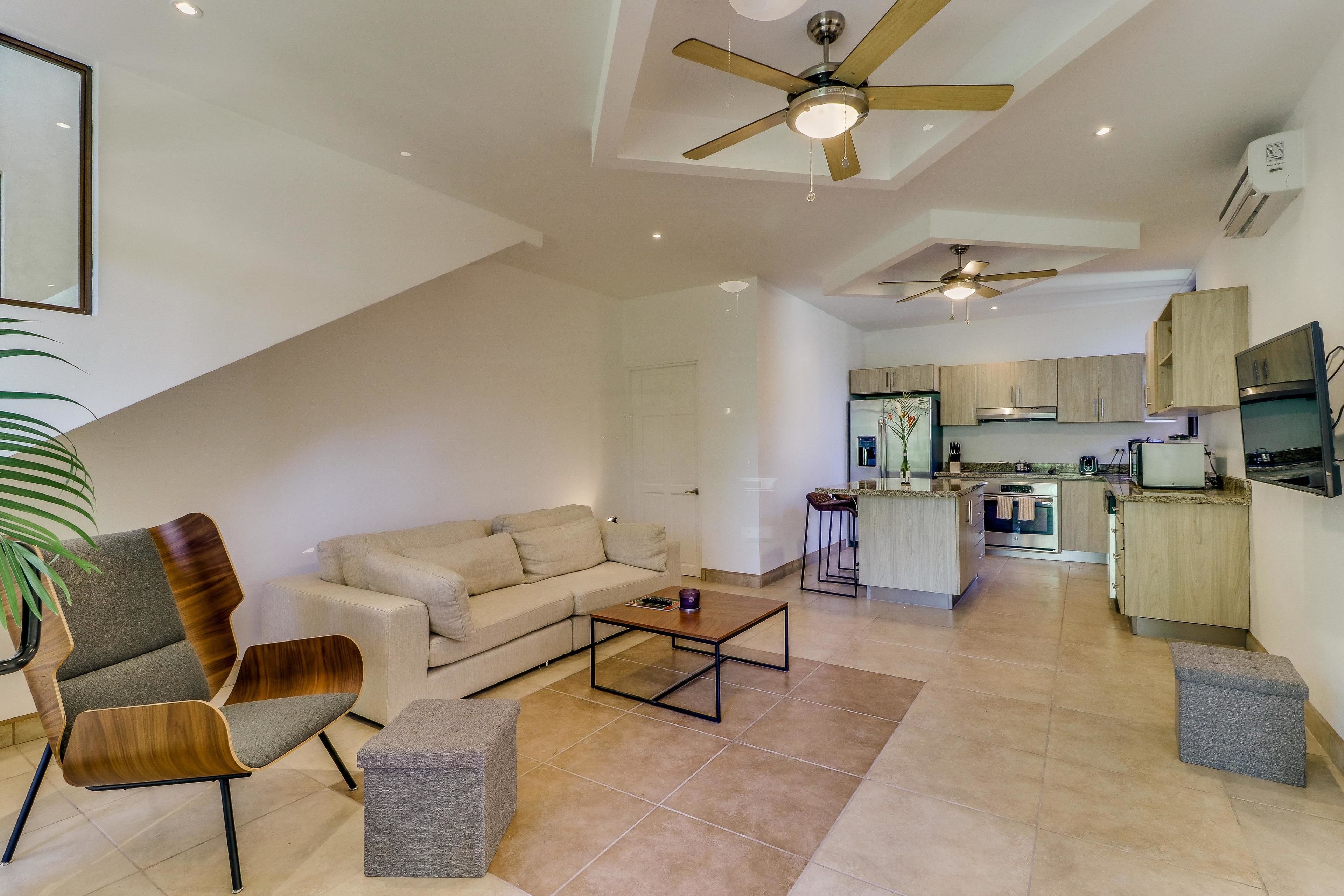 House, 2 Queen Beds (Two-Bedroom House) | Living area