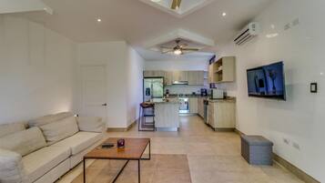 Rumah, 2 Tempat Tidur Queen (Two-Bedroom House) | Ruang keluarga