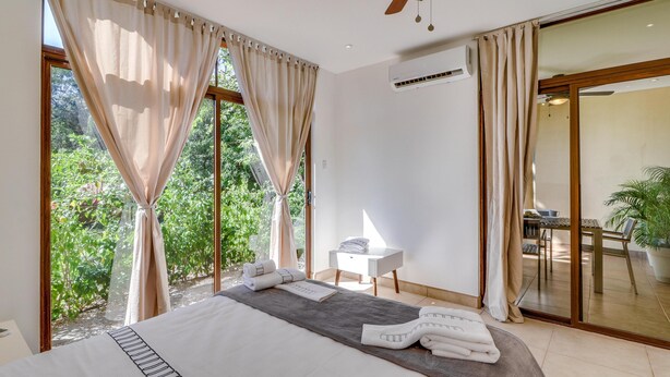 House, 2 Queen Beds (Two-Bedroom House) - Two-bedroom House (Liberia)
