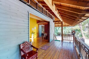 House, 2 Queen Beds (Apartment) | Terrace/patio