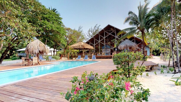 Unclassified image, 1 of 23, button - Four Bedroom (Roatan)
