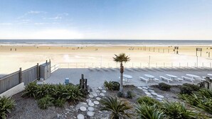 Unclassified image, 2 of 311, button - One-bedroom Apartment (Daytona Beach)