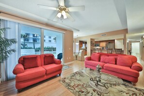 House, Multiple Beds (Two-Bedroom House) | Living area