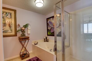 Ferienhaus, Mehrere Betten (Three-Bedroom Apartment) | Badezimmer