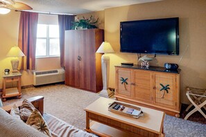 House, Multiple Beds (Two-Bedroom House) | Living area - Two-bedroom House (Daytona Beach)