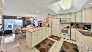 Unclassified image, 5 of 28, button - One-bedroom House (Ormond Beach)