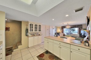 House, Multiple Beds (One-Bedroom House) | Private kitchen - One-bedroom House (Ormond Beach)