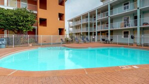 Outdoor pool - Two-bedroom House (Miramar Beach)