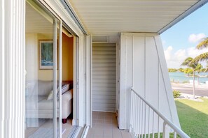 House, 1 Queen Bed with Sofa bed (One-Bedroom Apartment) | Balcony - One-bedroom Apartment (Marathon)