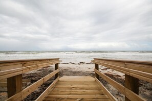 独立别墅, 1 张特大床和 1 张沙发床 (One-Bedroom Apartment) | 海滩