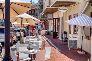 Hus, 1 queensize-seng med sovesofa (Two-Bedroom House) | Spiseområde