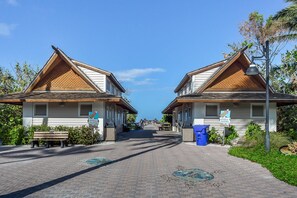 House, 1 Queen Bed (Bungalow) | Exterior