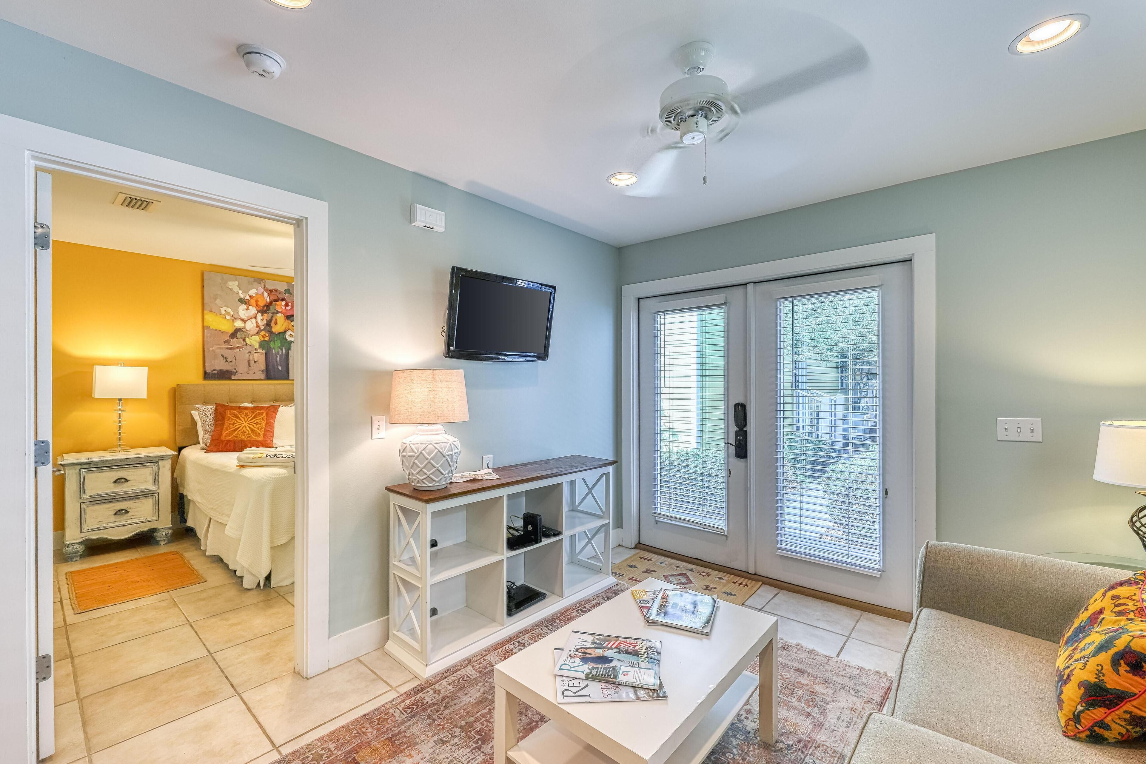 House, 1 Queen Bed with Sofa bed (One-Bedroom House) | Living room