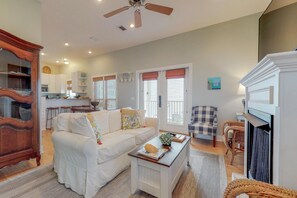 House, Multiple Beds (Three-Bedroom House) | Living room - Three-bedroom House (Panama City Beach)