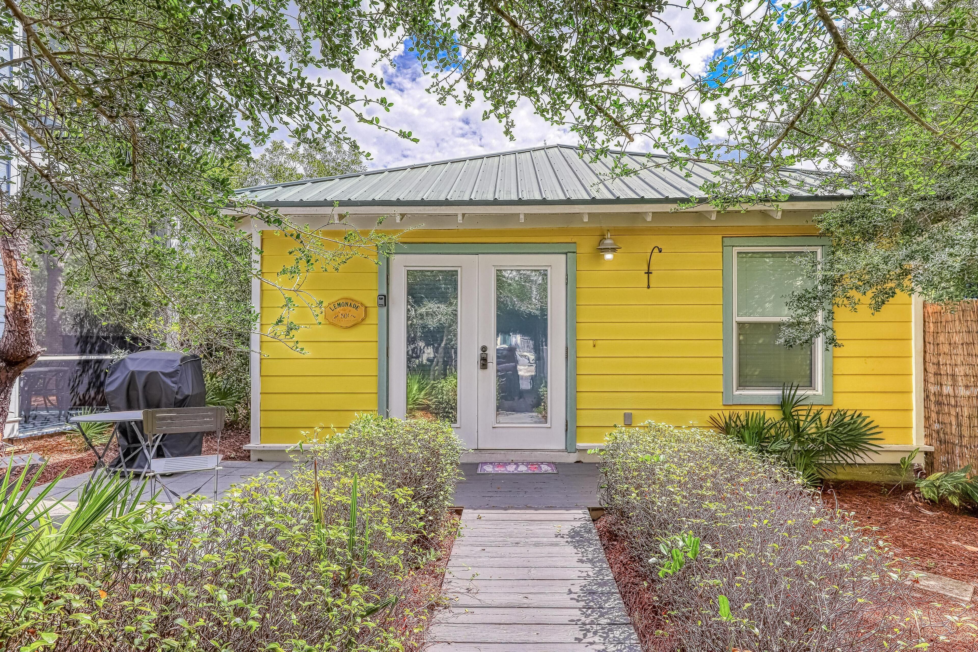 House, 1 Queen Bed with Sofa bed (One-Bedroom House) | Exterior