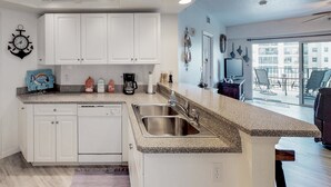 Casa, varias camas (Two-Bedroom Apartment) | Cocina privada