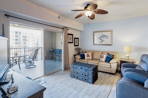 House, Multiple Beds (Two-Bedroom Apartment) | Living area