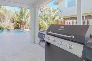 House, Multiple Beds (Two-Bedroom House) | Property grounds - Two-bedroom House (Holmes Beach)