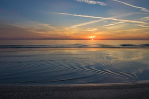 Beach/ocean view - Two-bedroom House (Holmes Beach)