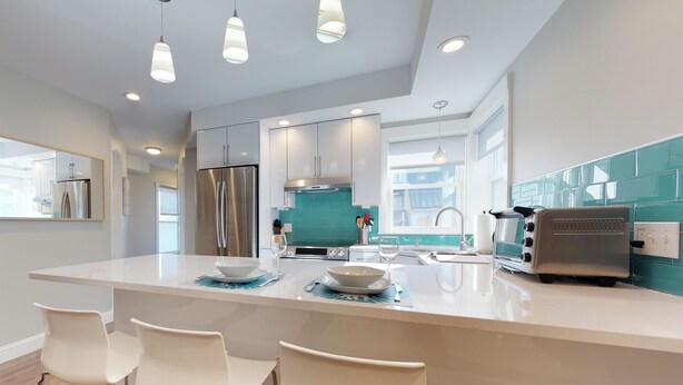 House, 2 Queen Beds (Two-Bedroom Apartment) | Private kitchen - Two-bedroom Apartment (Portland)