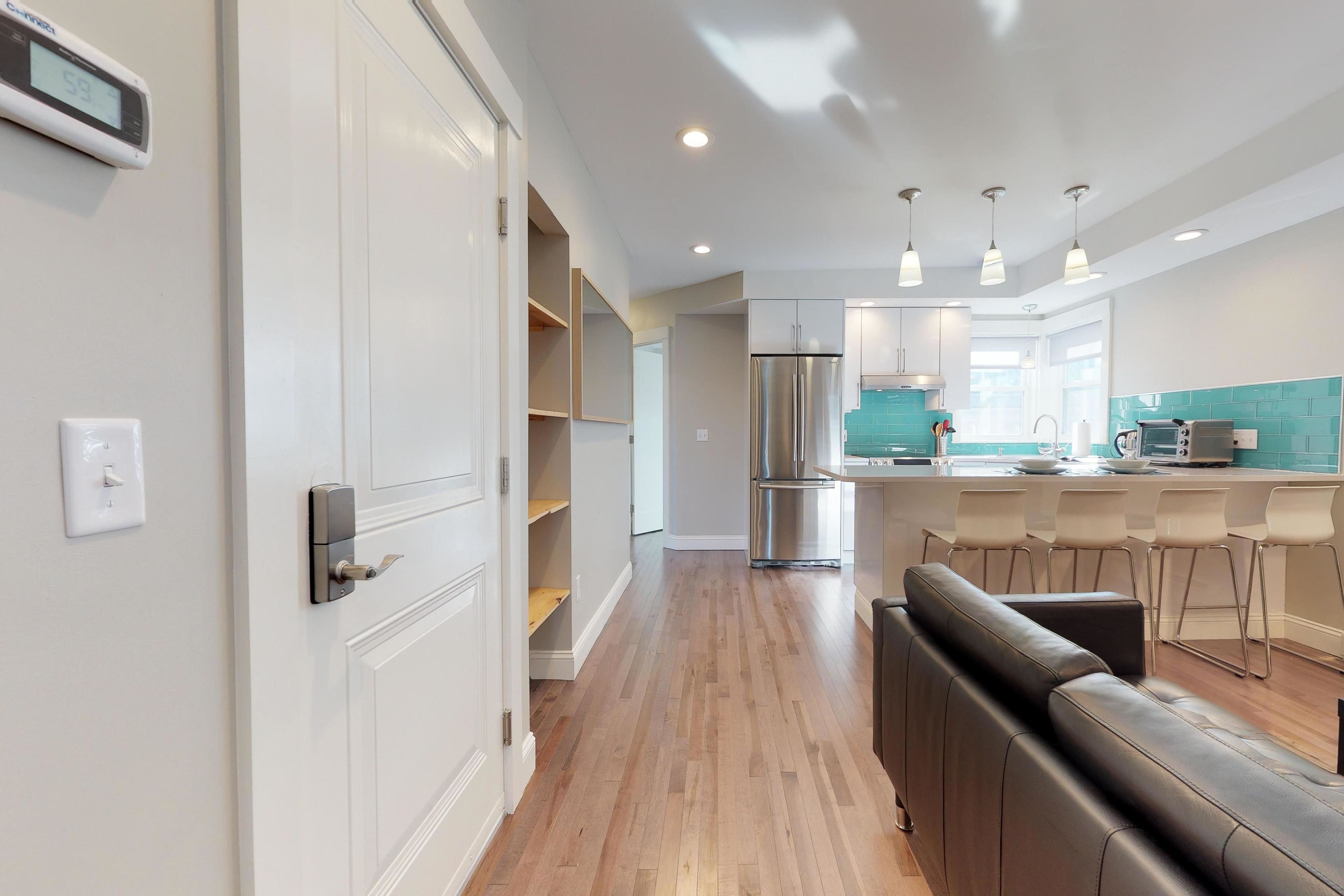 House, 2 Queen Beds (Two-Bedroom Apartment) | Private kitchen