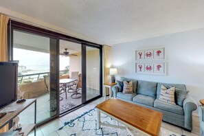 House, Multiple Beds (One-Bedroom House) | Living area