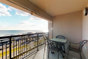 House, Multiple Beds (Three-Bedroom Apartment) | Balcony