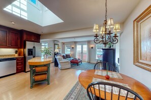 Huis, 1 kingsize bed (One-Bedroom Suite) | Dineren