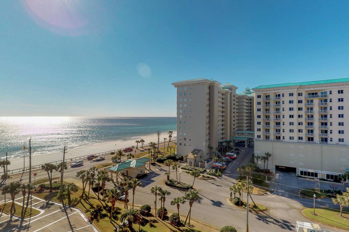 House, 1 King Bed (Studio Apartment) | Beach/ocean view