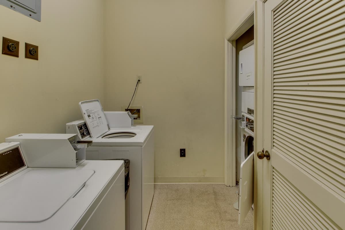 House, Multiple Beds (Two-Bedroom Apartment) | Laundry room