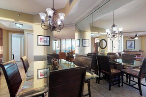 House, Multiple Beds (Two-Bedroom Apartment) | In-room dining - Three-bedroom Apartment (Miramar Beach)