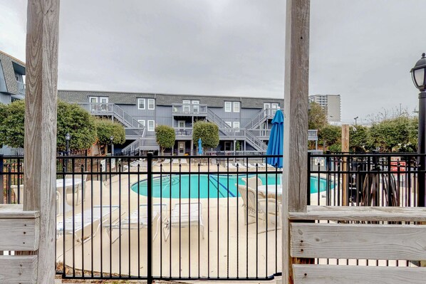 House, Multiple Beds (Two-Bedroom Apartment) | Outdoor pool