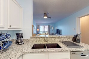 House, Multiple Beds (Two-Bedroom Apartment) | Private kitchen