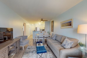 Living area - Two-bedroom Apartment (Myrtle Beach)