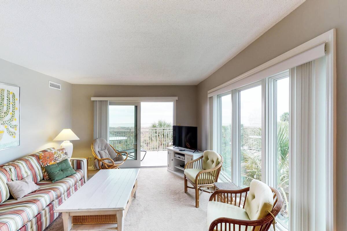 House, Multiple Beds (Three-Bedroom Apartment)