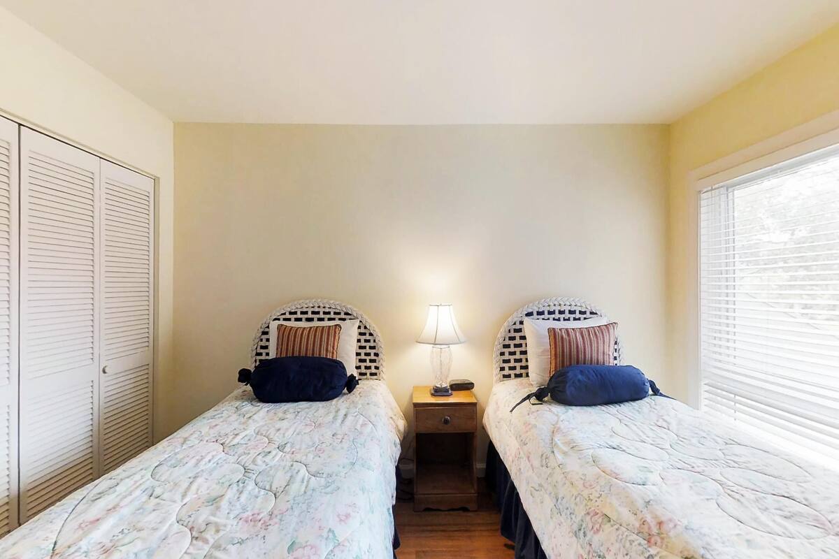 House, 1 King Bed with Sofa bed (Two-Bedroom Apartment)