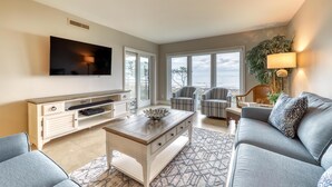 Unclassified image, 4 of 283, button - Two-bedroom Apartment (Hilton Head Island)
