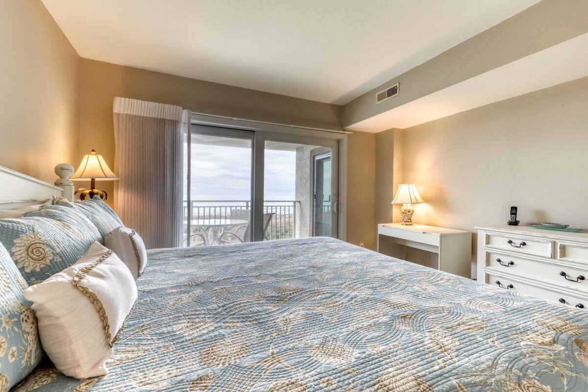 House, Multiple Beds (Two-Bedroom Apartment)