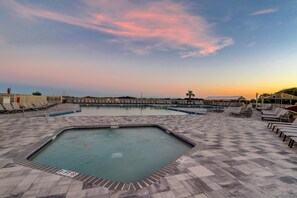 House, 1 Queen Bed with Sofa bed (One-Bedroom Apartment) | Pool