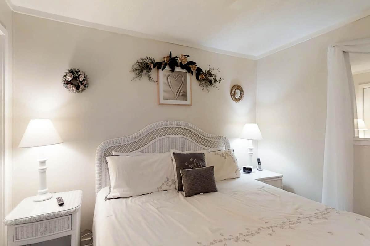 House, Multiple Beds (Two-Bedroom Apartment)