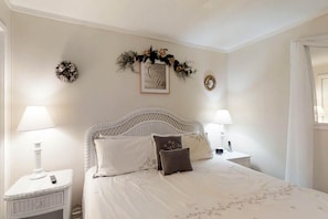 House, Multiple Beds (Two-Bedroom Apartment)