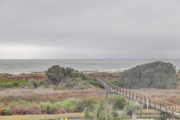 House, 1 Queen Bed with Sofa bed (One-Bedroom Apartment) | Beach/ocean view