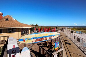 House, 1 Queen Bed (One-Bedroom Apartment) | Outdoor dining