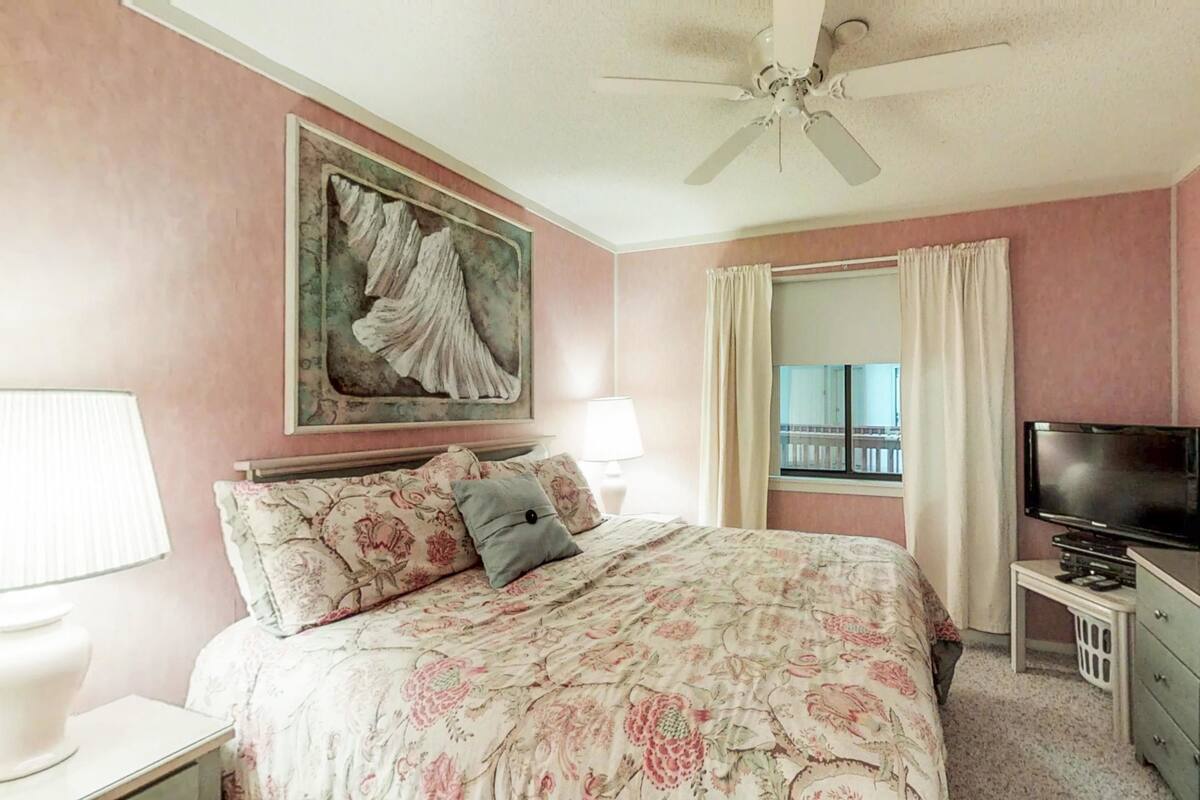 House, Multiple Beds (Two-Bedroom Apartment)