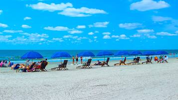 House, 1 Queen Bed with Sofa bed (One-Bedroom Apartment) | Beach