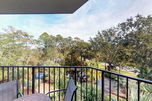 House, Multiple Beds (Three-Bedroom Apartment) | Balcony view