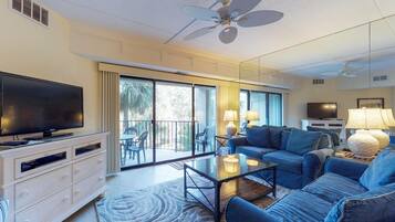 House, Multiple Beds (Two-Bedroom House) | Living area