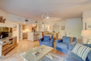 House, Multiple Beds (Three-Bedroom Apartment) | Living area